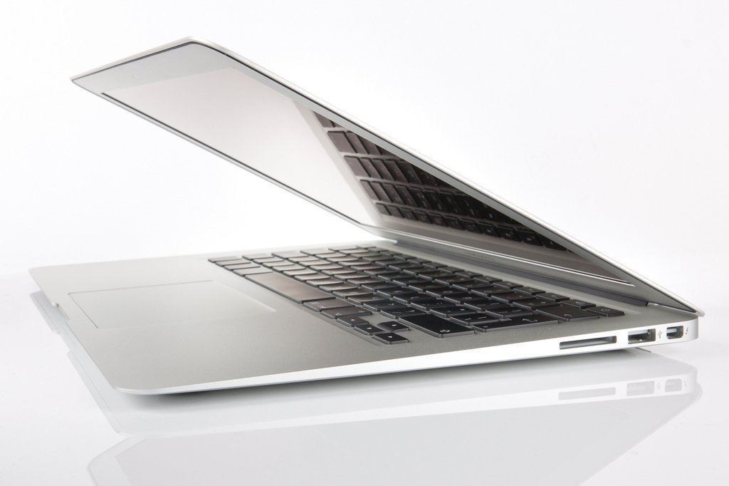 macbook 11 inch core2 duo v i5