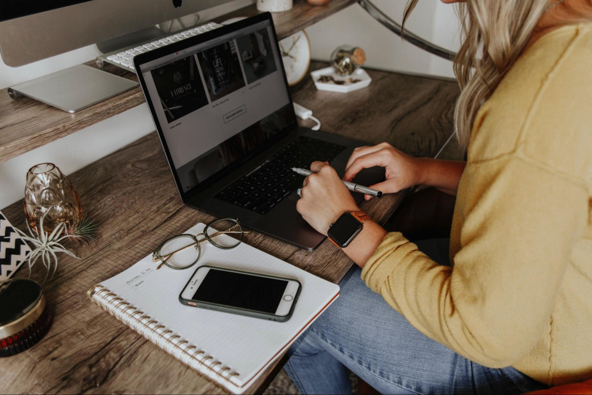 MacBook Integrated with Apple devices